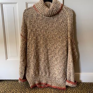 Free people chunky knit turtle neck. Size small